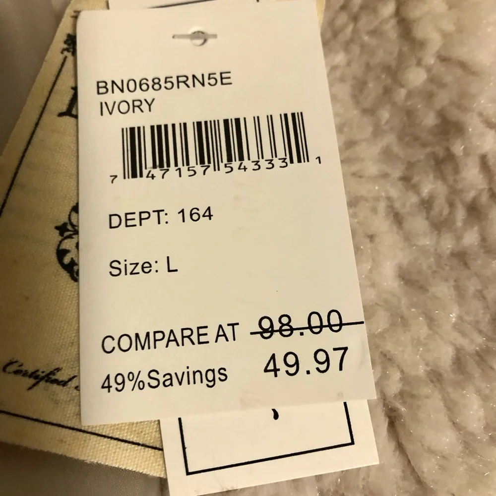 NWT Democracy Ivory Colored Faux Fur with Two Front Pockets - Picture 3 of 8